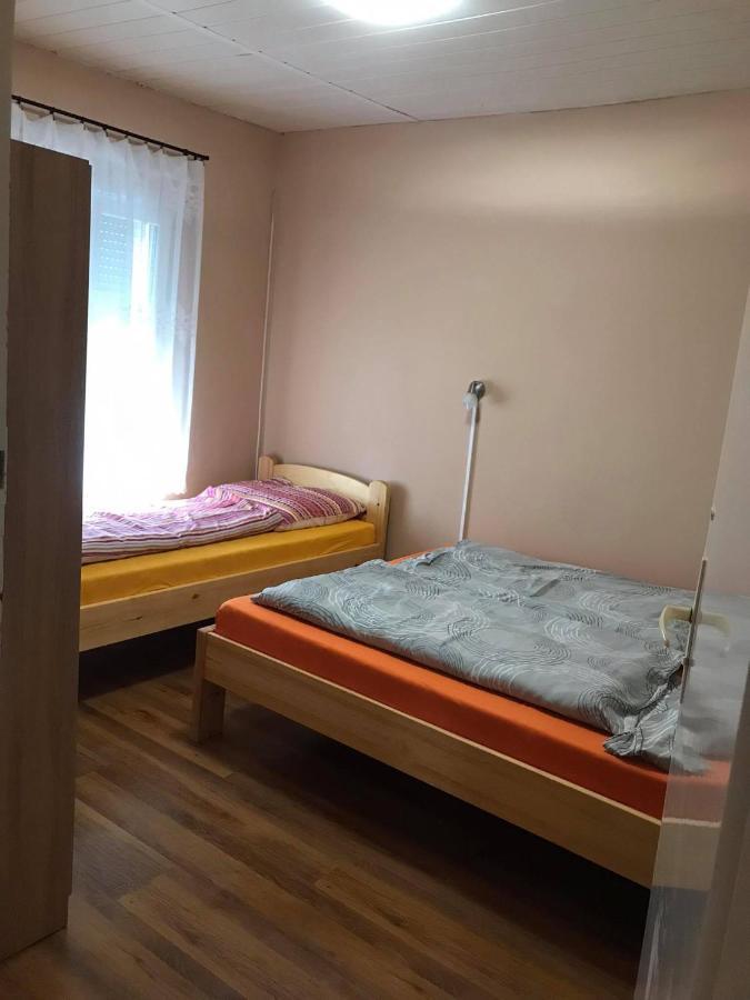 Tahiti Apartman Apartment Hajdúszoboszló Екстериор снимка
