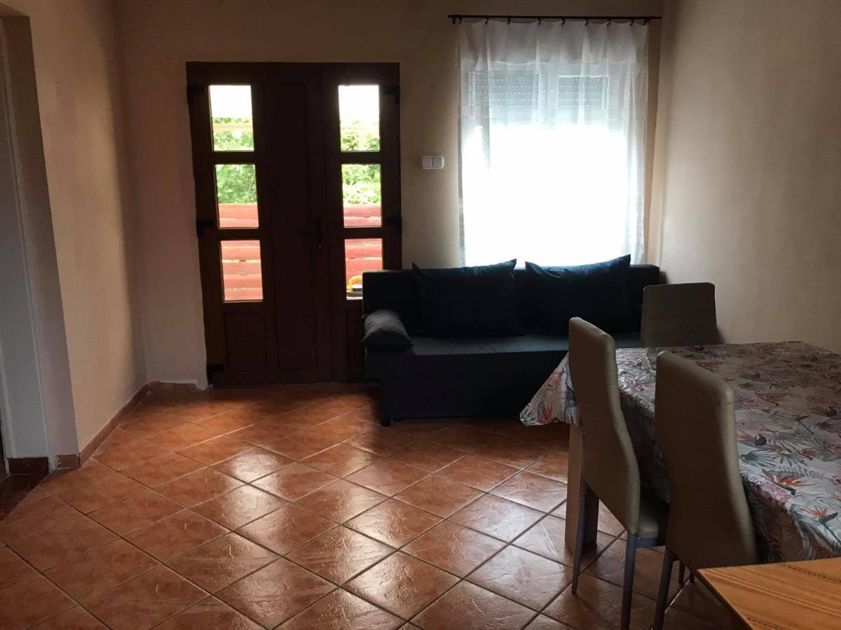 Tahiti Apartman Apartment Hajdúszoboszló Екстериор снимка