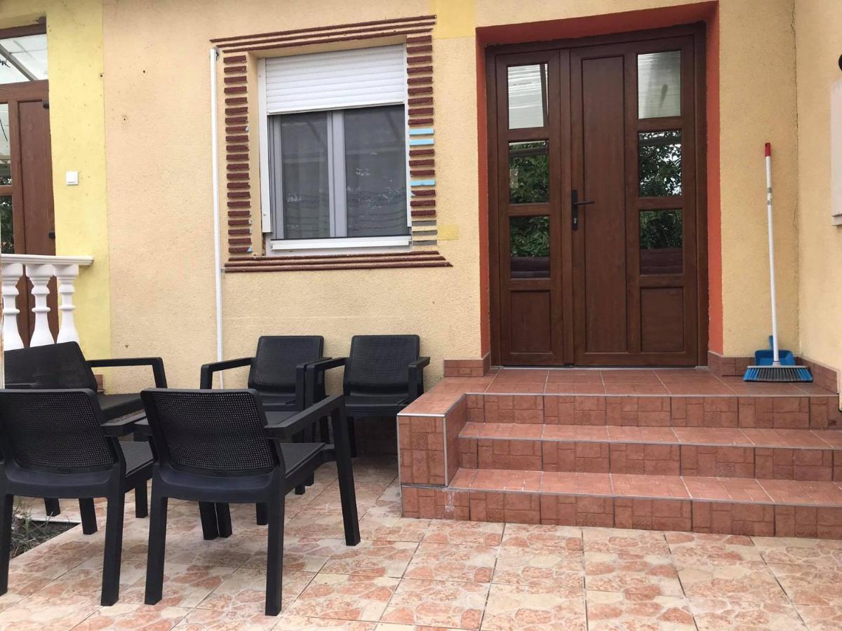 Tahiti Apartman Apartment Hajdúszoboszló Екстериор снимка
