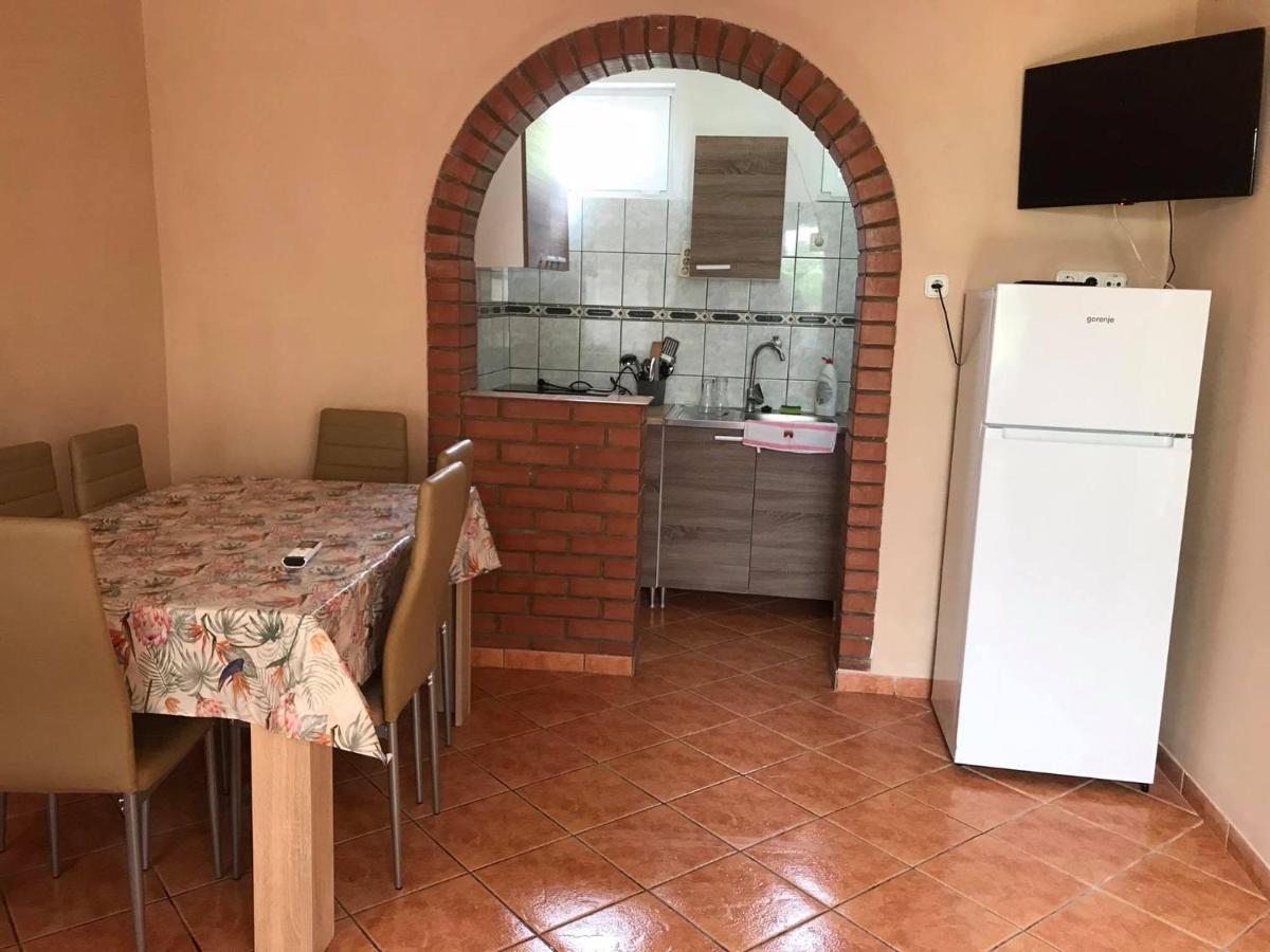 Tahiti Apartman Apartment Hajdúszoboszló Екстериор снимка