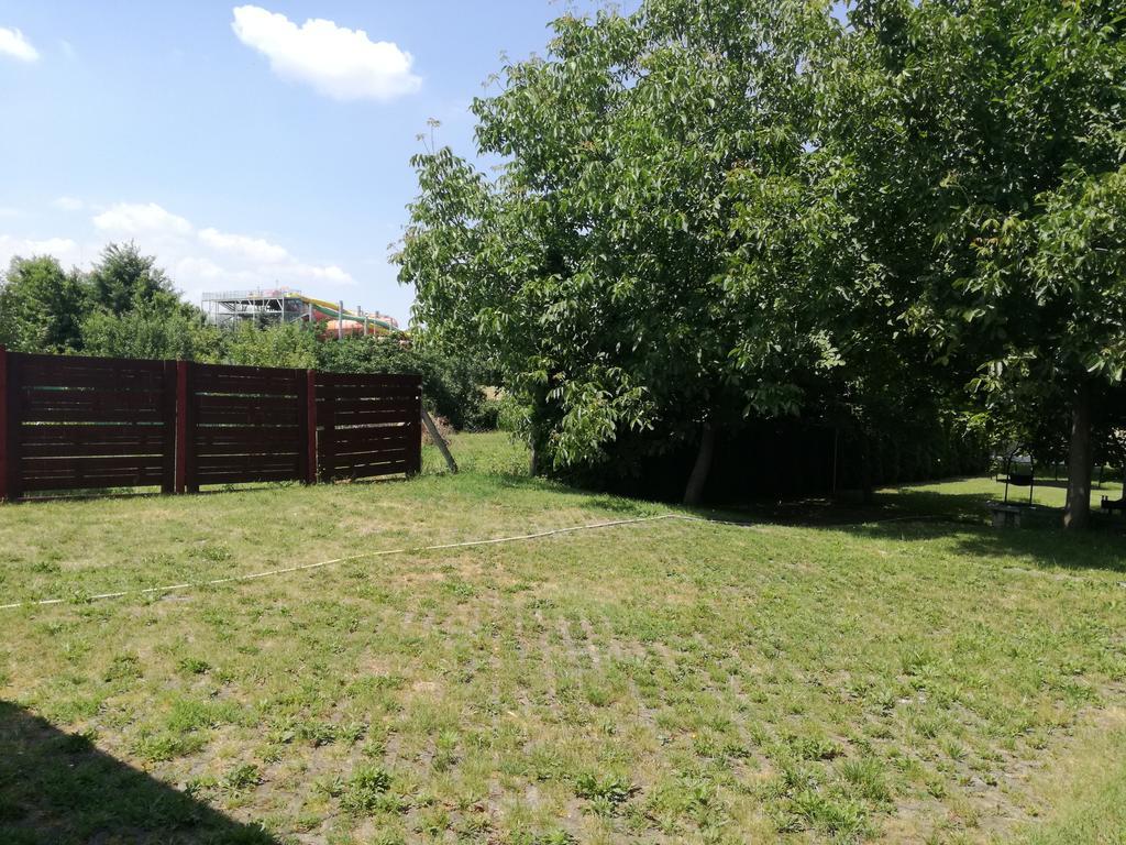 Tahiti Apartman Apartment Hajdúszoboszló Екстериор снимка